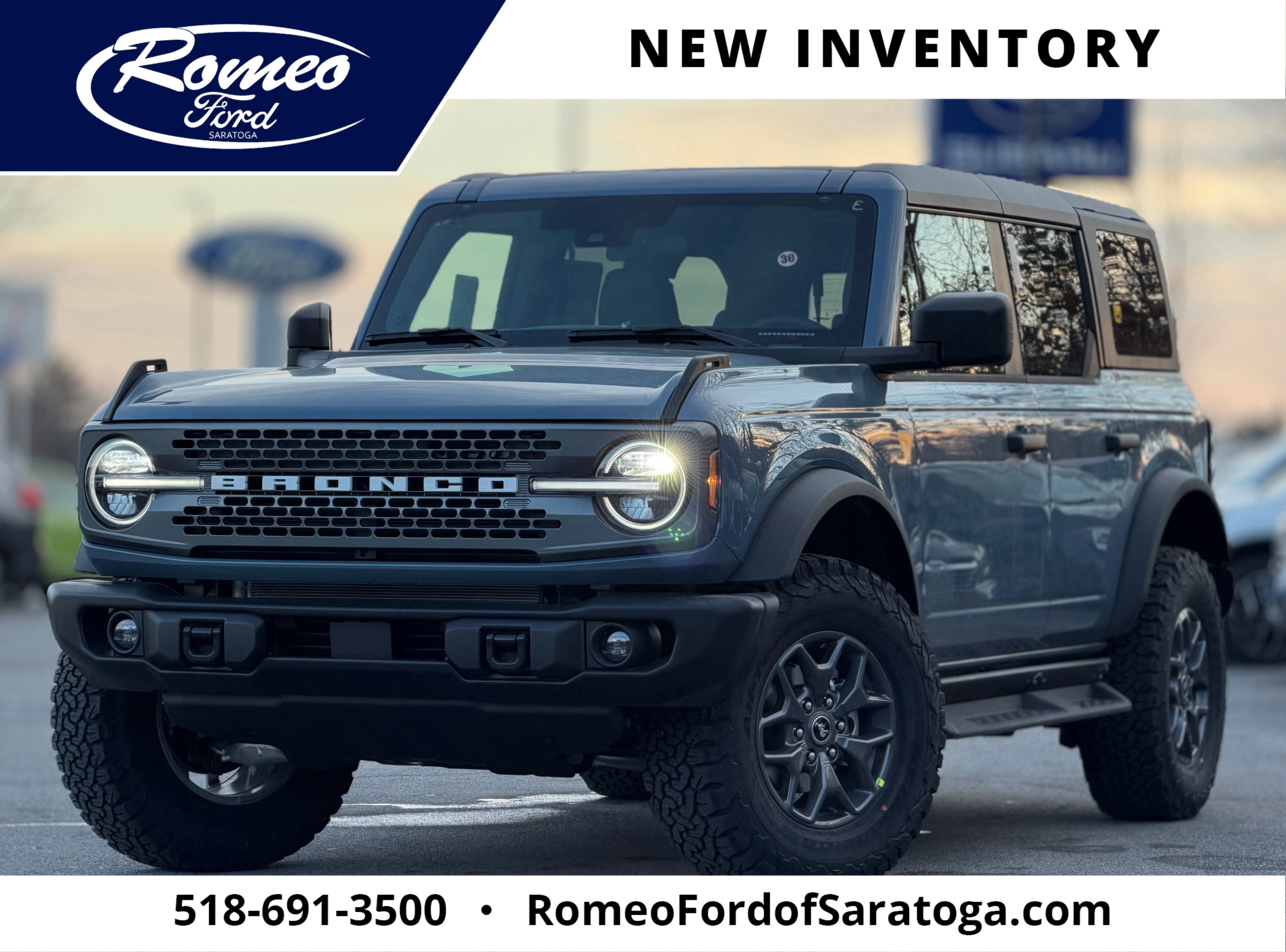 2025 Ford Bronco Badlands in Gray — front three-quarter view