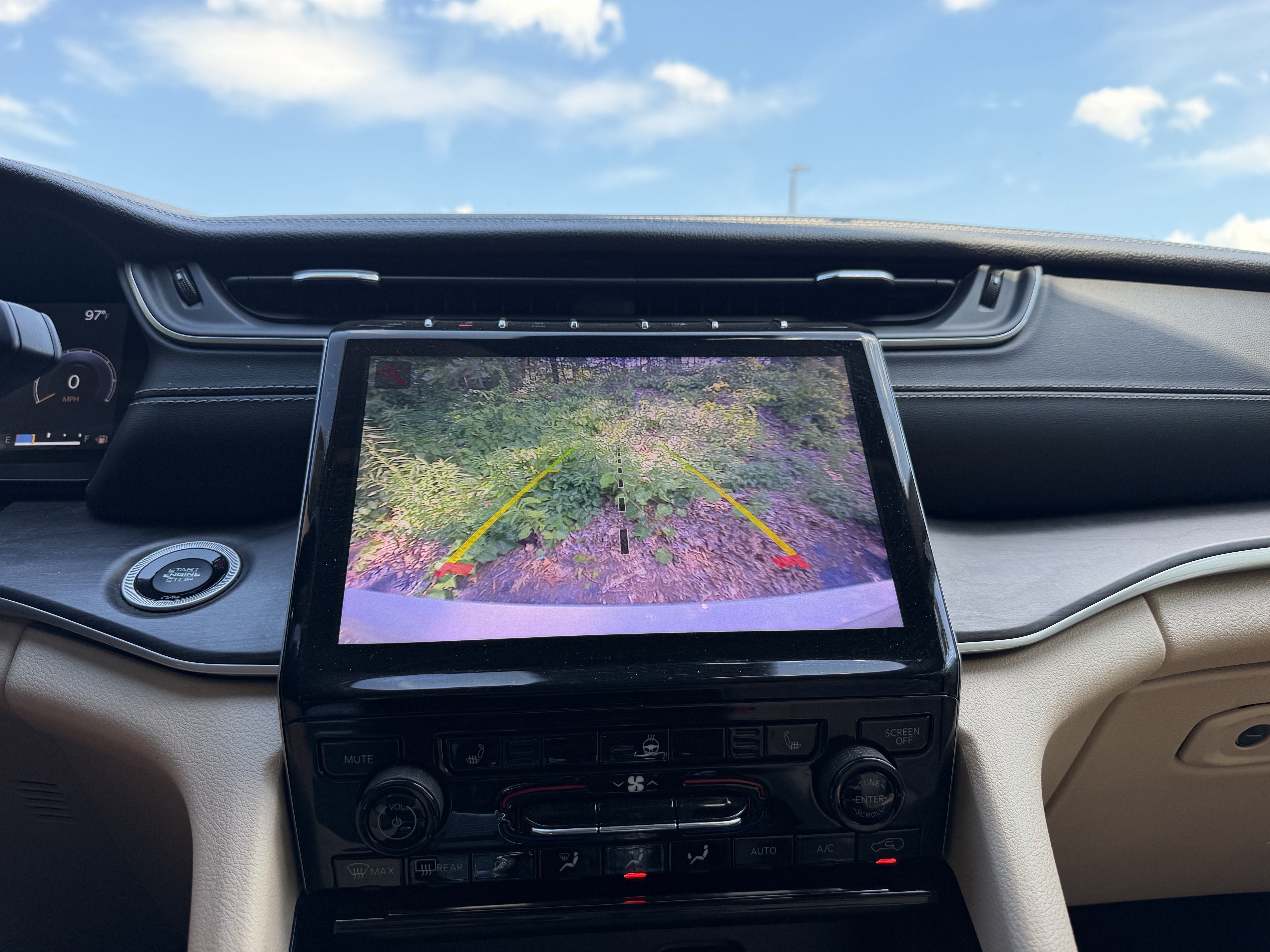 2021 Jeep Grand Cherokee L — interior view